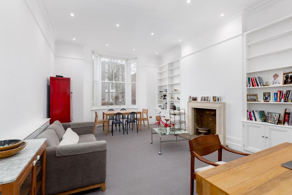 Property photo 1 of 8