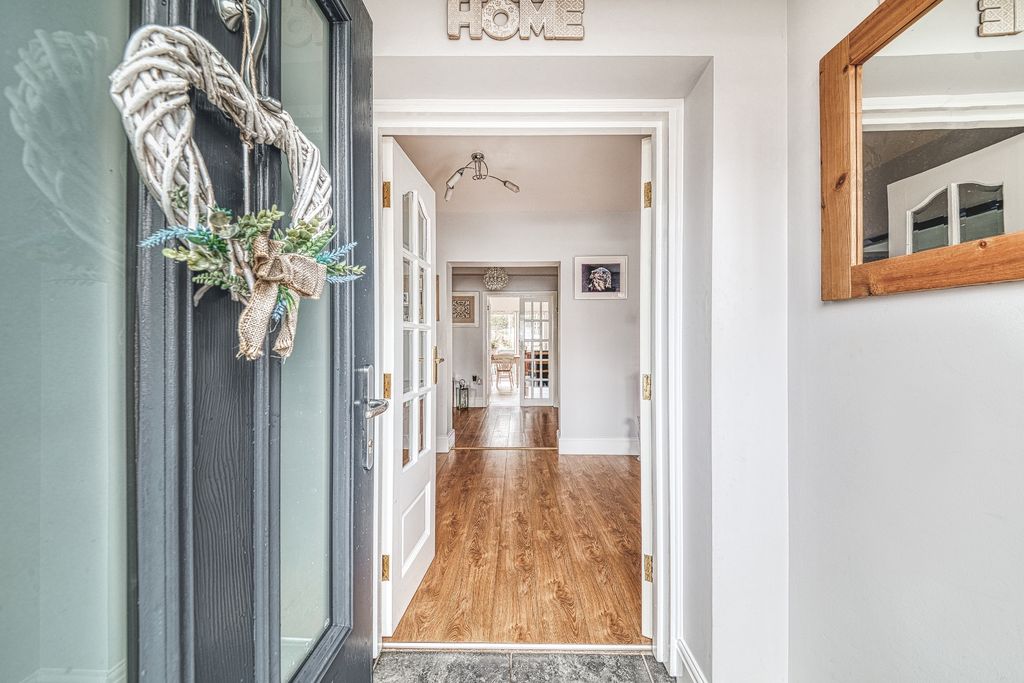 Property photo 2 of 35 Photo 67