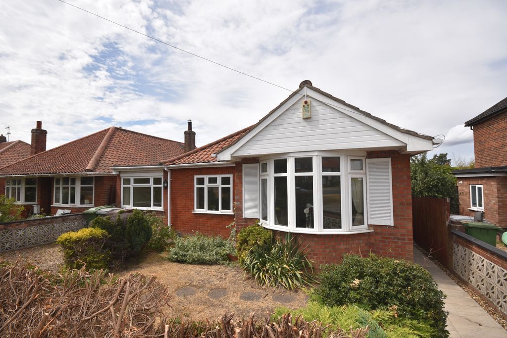 Property photo 1 of 17 Front