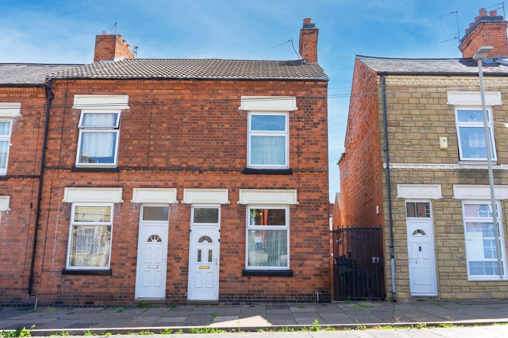 Property photo 1 of 12
