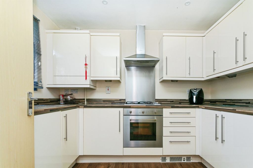 Property photo 3 of 17
