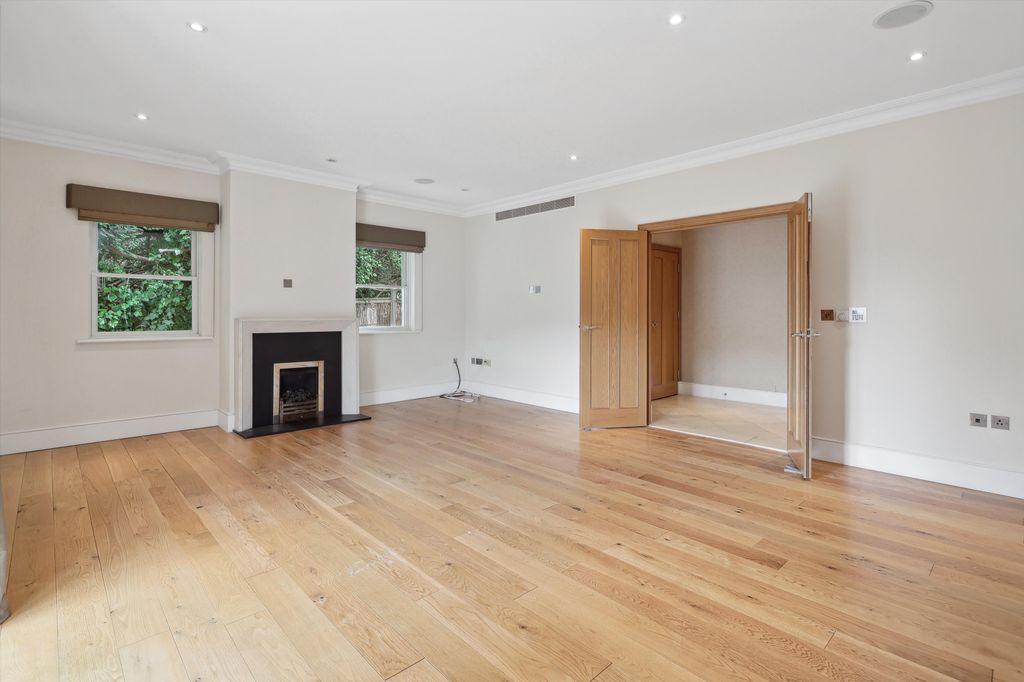 Property photo 2 of 17 Image