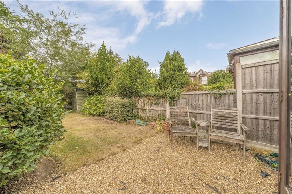 Property photo 3 of 9