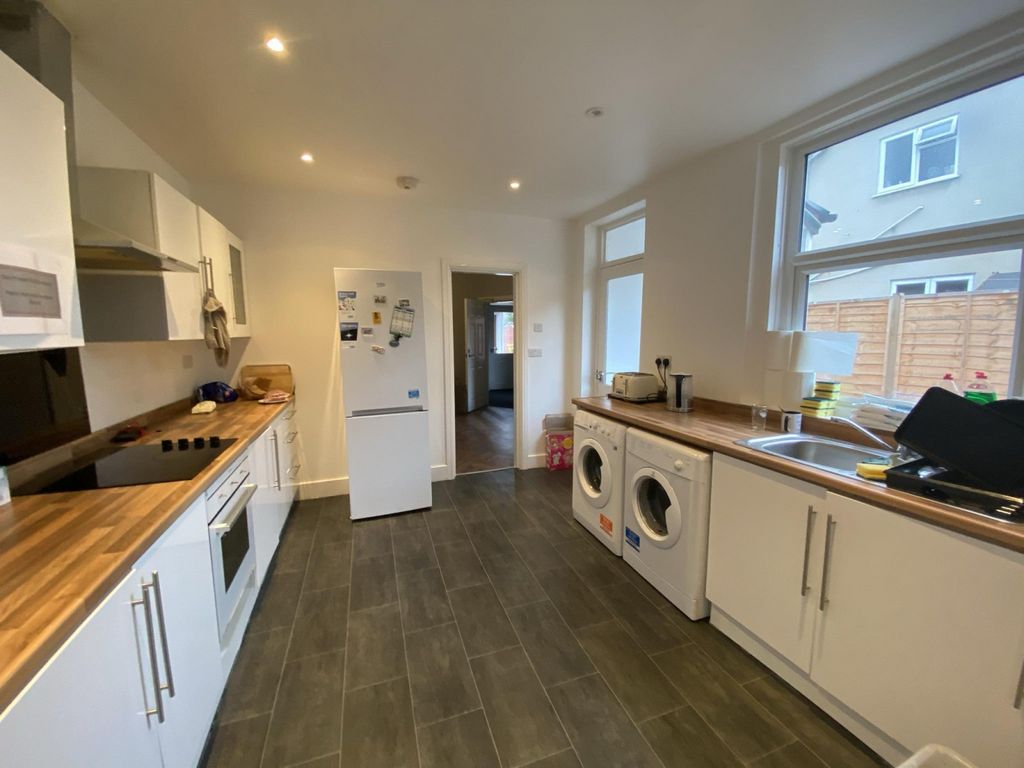 Property photo 1 of 11 (Main)