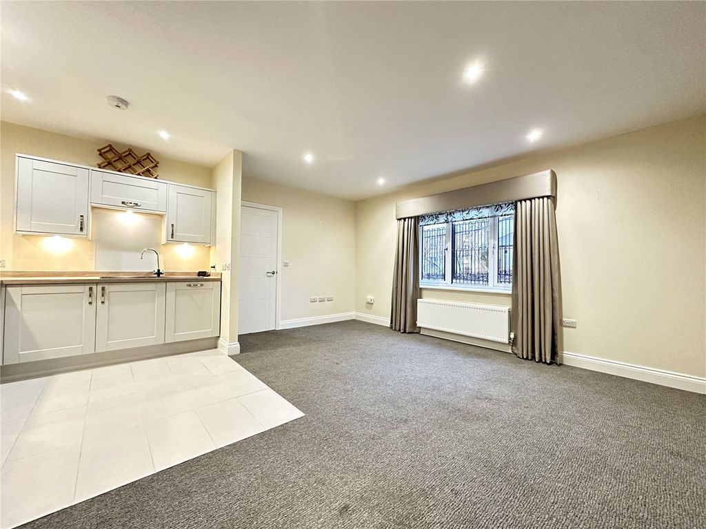 Property photo 2 of 15 Picture No. 22