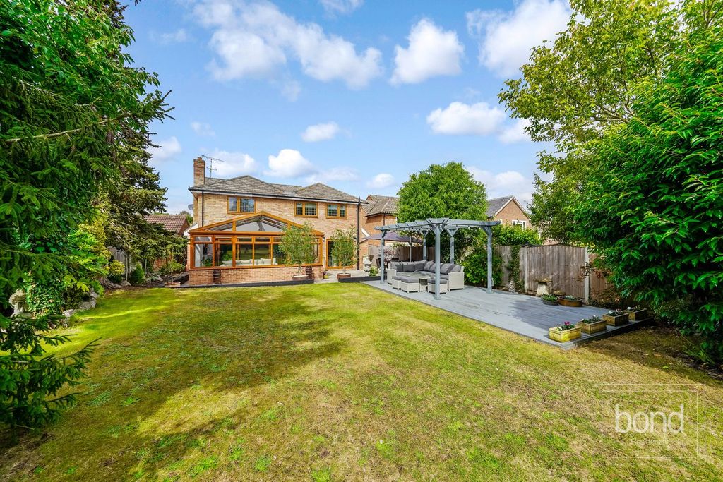 Property photo 2 of 41