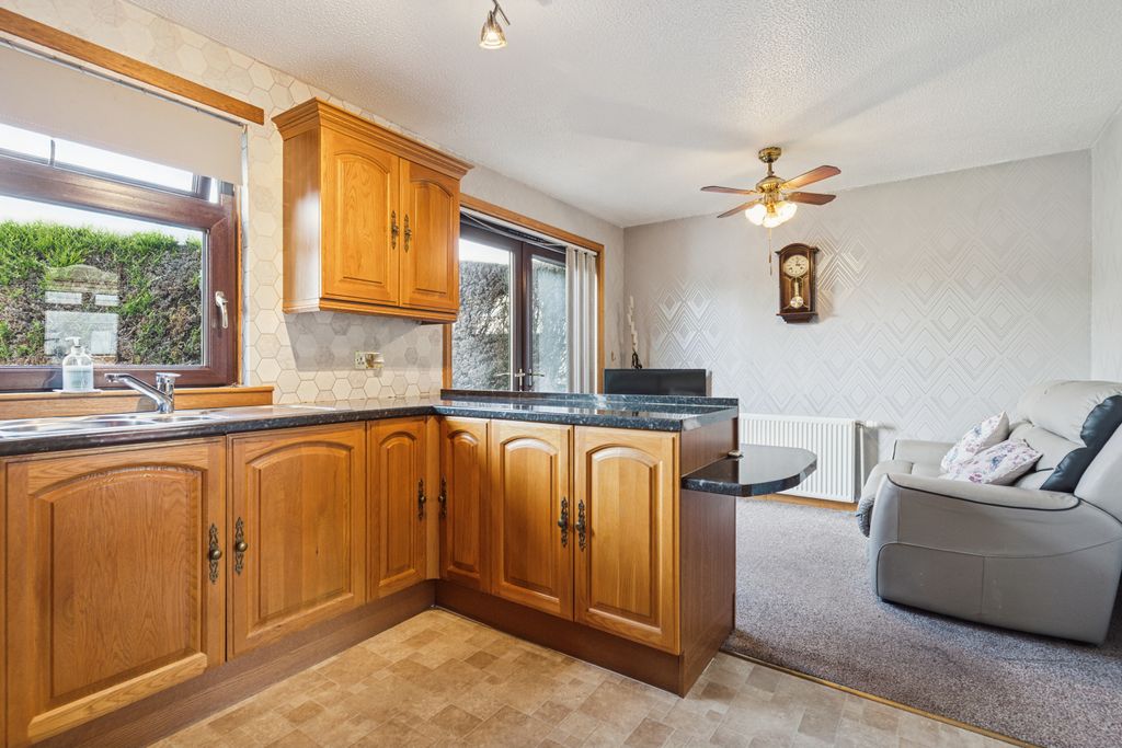 Property photo 3 of 22