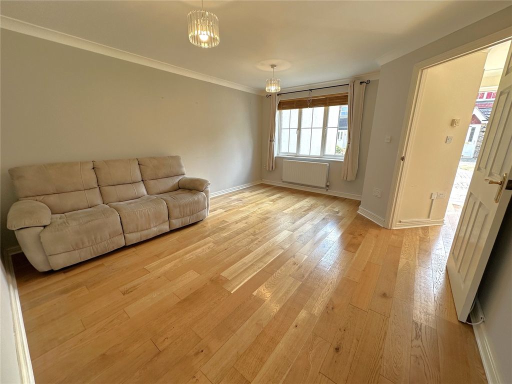 Property photo 3 of 11 Picture No. 23