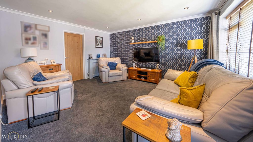 Property photo 3 of 29 Photograph