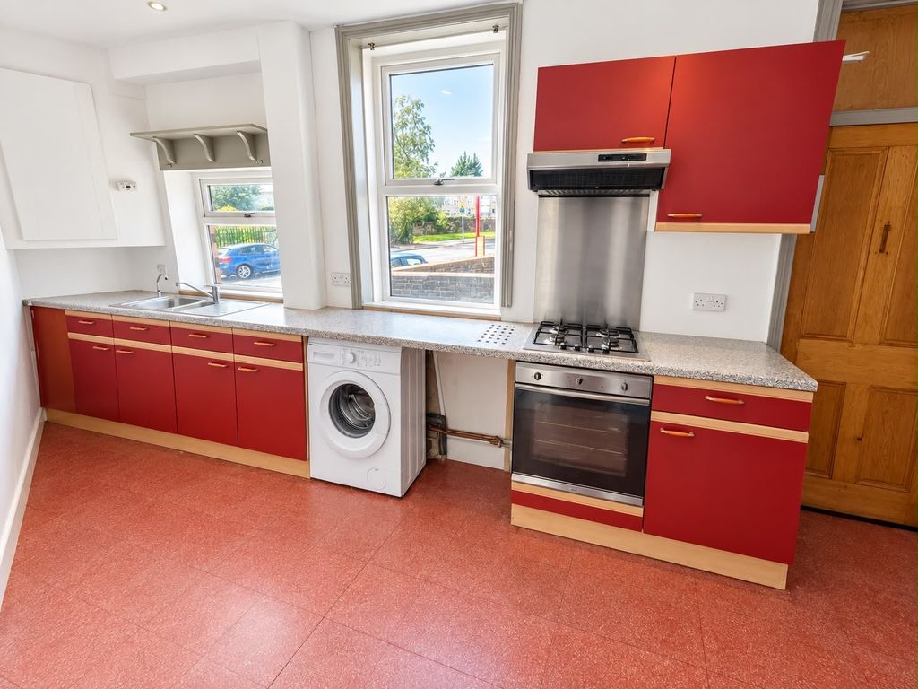 Property photo 2 of 6