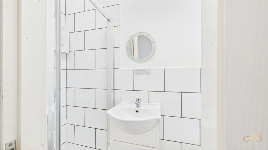 Property photo 3 of 3 Picture No. 07