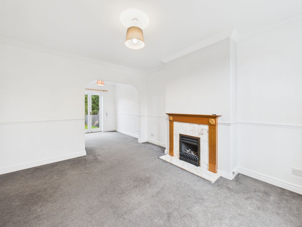 Property photo 3 of 18 Cam02545G0-Pr0512-Still005