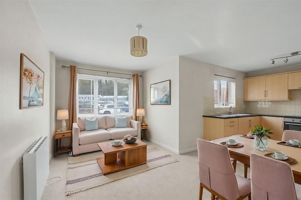 Property photo 2 of 19 Lounge - Living Room - Standard - 0.Jpeg