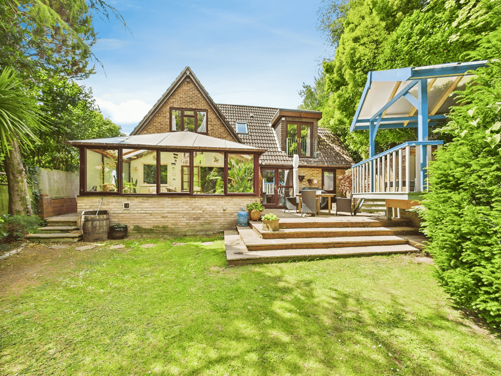 Property photo 2 of 21