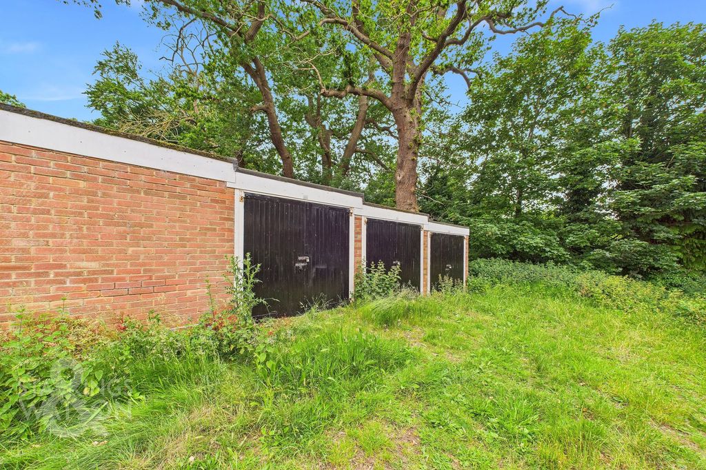 Property photo 1 of 4