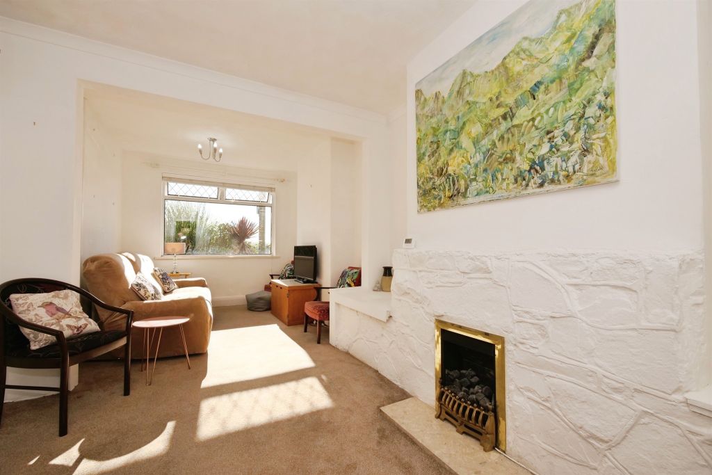 Property photo 3 of 25