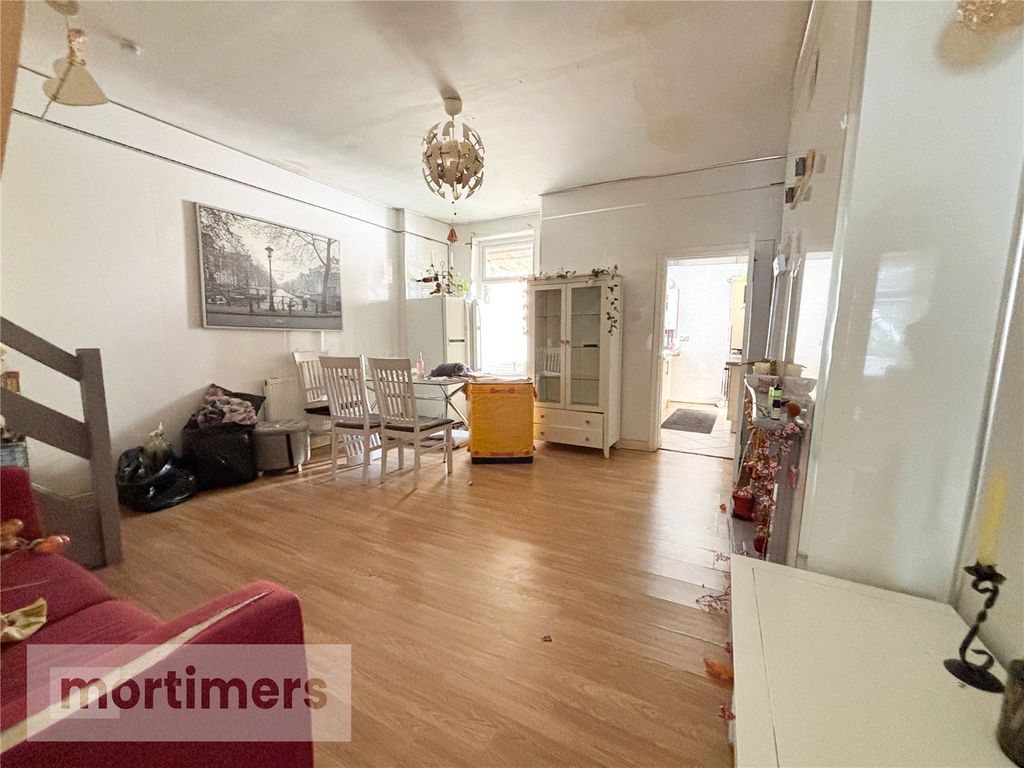 Property photo 2 of 5 Dining Room