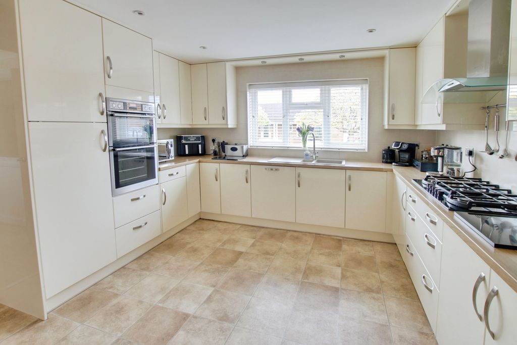 Additional image 10 of 6 bed detached bungalow for saleChandlers Way, March PE15