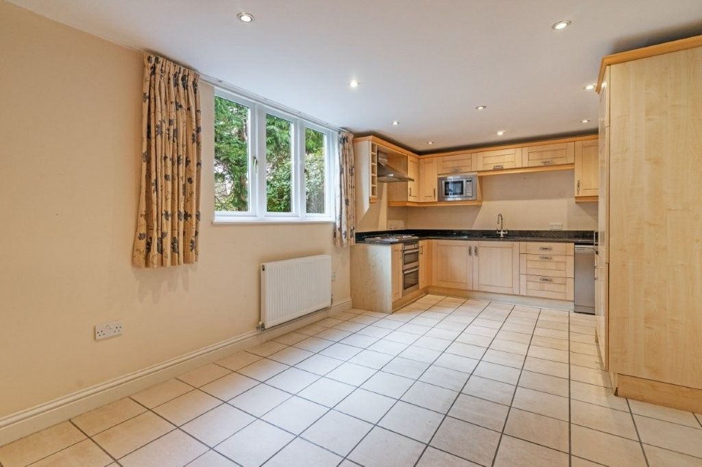 Property photo 2 of 17 Kitchen