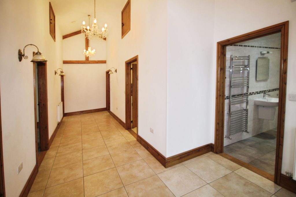 Property photo 2 of 15 Entrance Hall