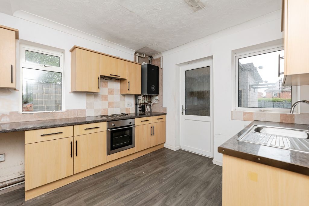 Property photo 2 of 15