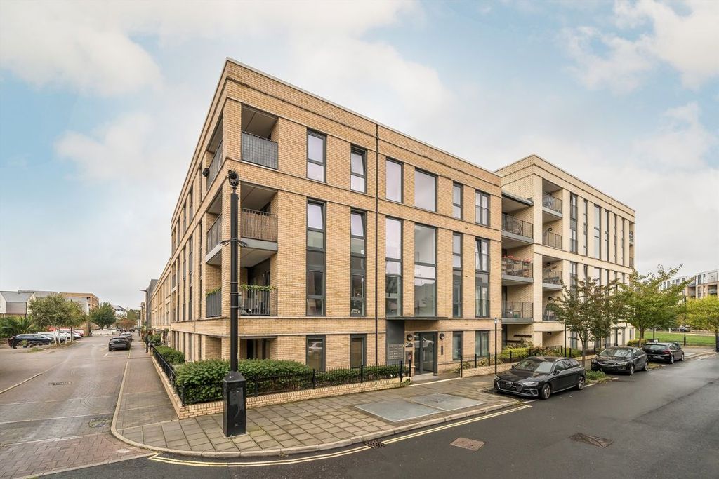 Property photo 1 of 8