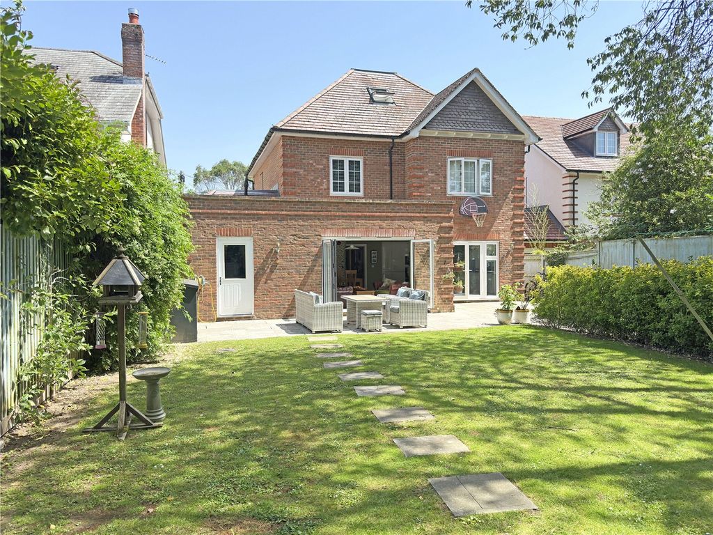 Property photo 2 of 35 Picture No. 39