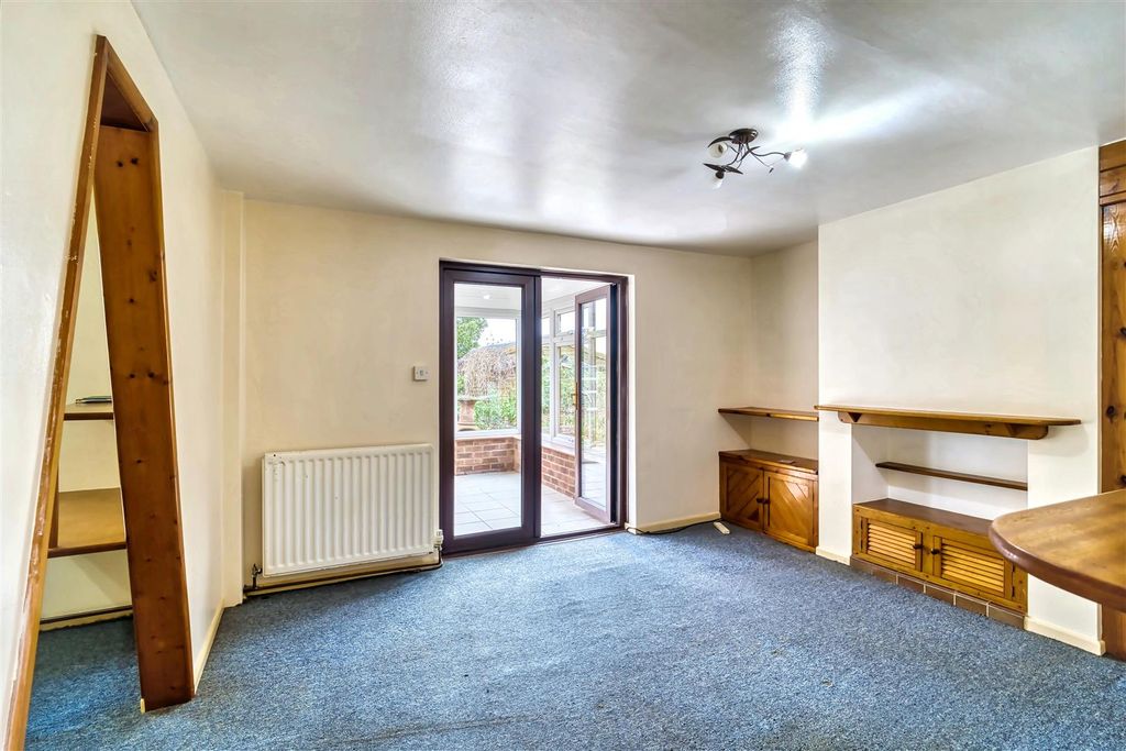 Property photo 3 of 10 Sitting Room