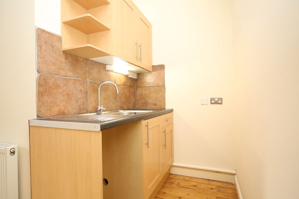 Property photo 3 of 6 4X8A6740