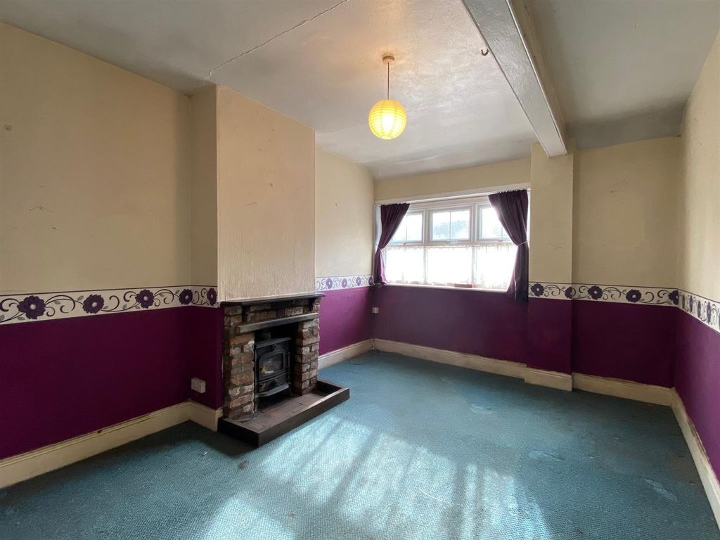 Property photo 2 of 8 Sitting Room