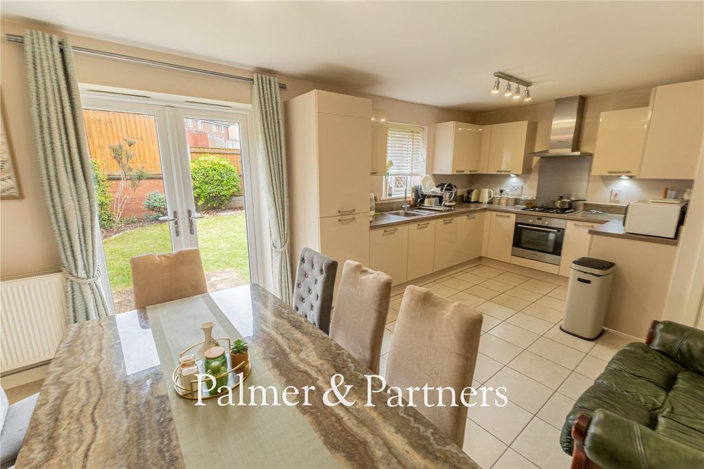 Property photo 3 of 26 Picture No. 07