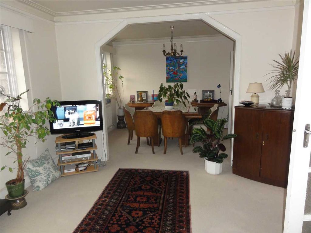 Property photo 3 of 7