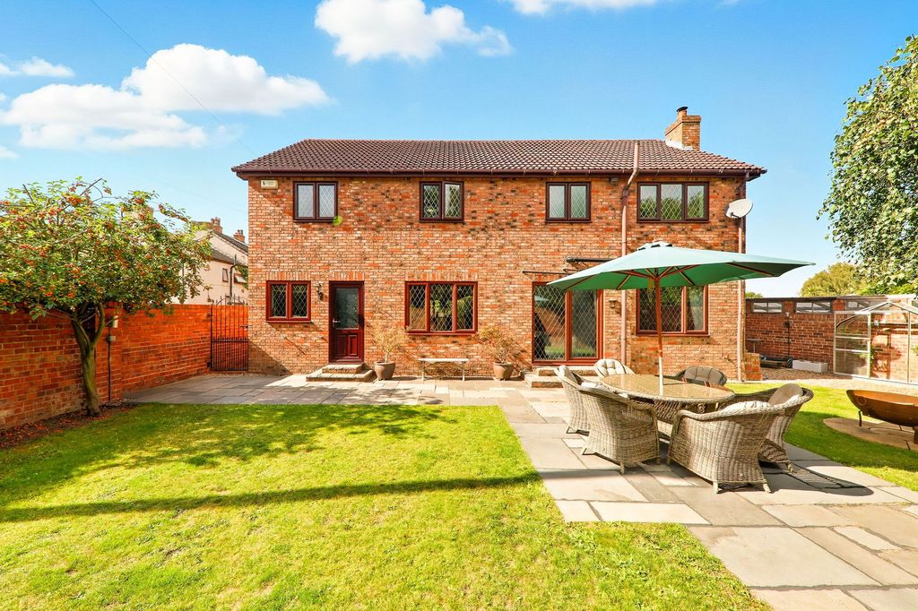 Property photo 1 of 30