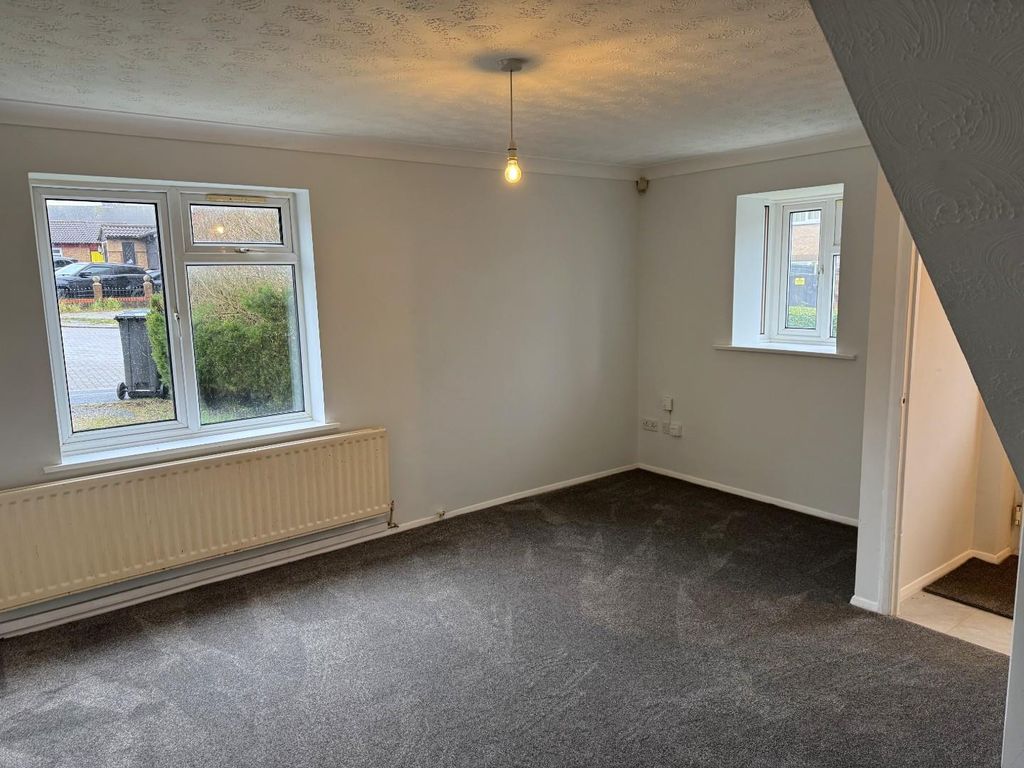 Property photo 3 of 7 Lounge (Reception)