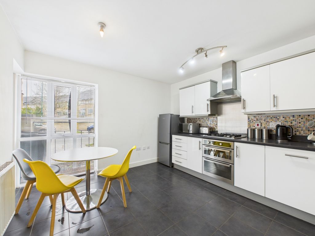 Property photo 1 of 18 Kitchen