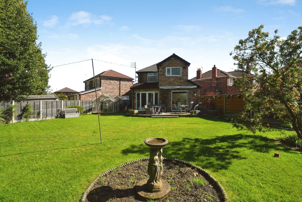 Property photo 2 of 15 Rear Garden