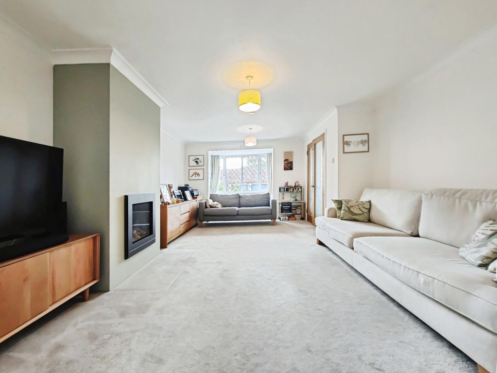 Property photo 3 of 21 Pbox-Img.Jpg