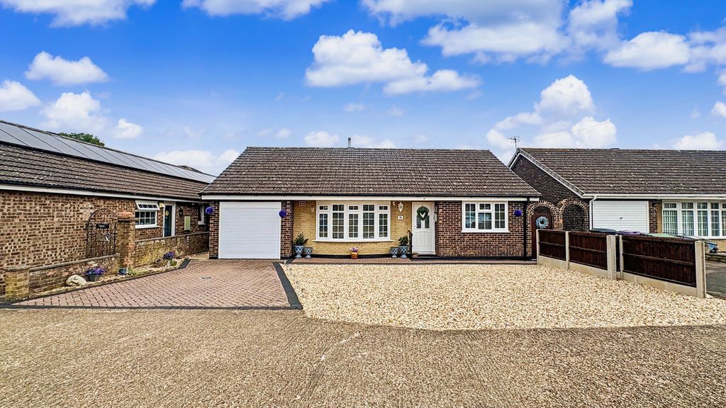 Property photo 1 of 16 Photo 16