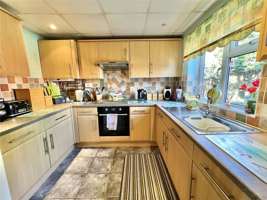 Property photo 3 of 13 Picture No. 17