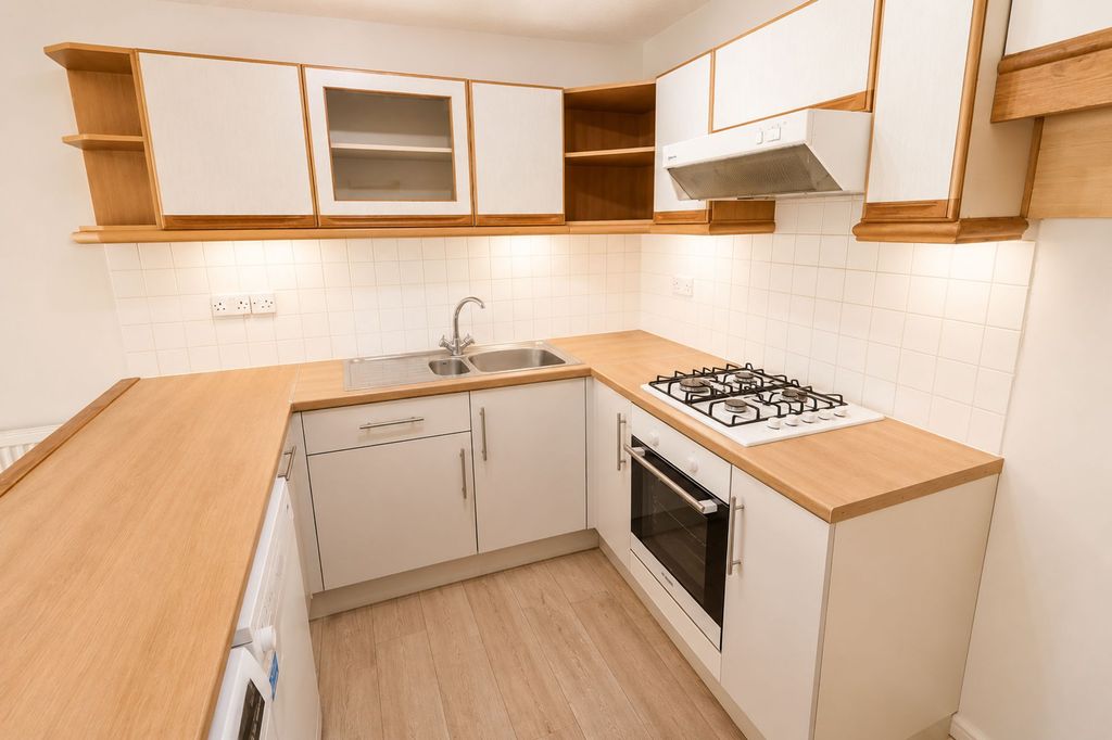 Property photo 2 of 6