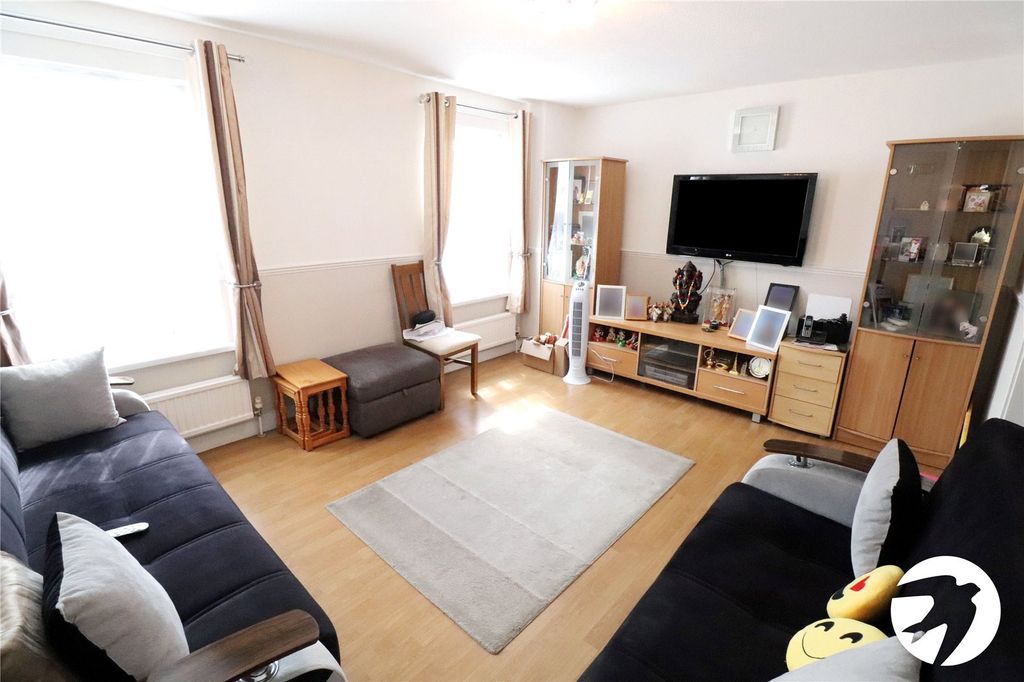 Property photo 2 of 17 Picture No. 03
