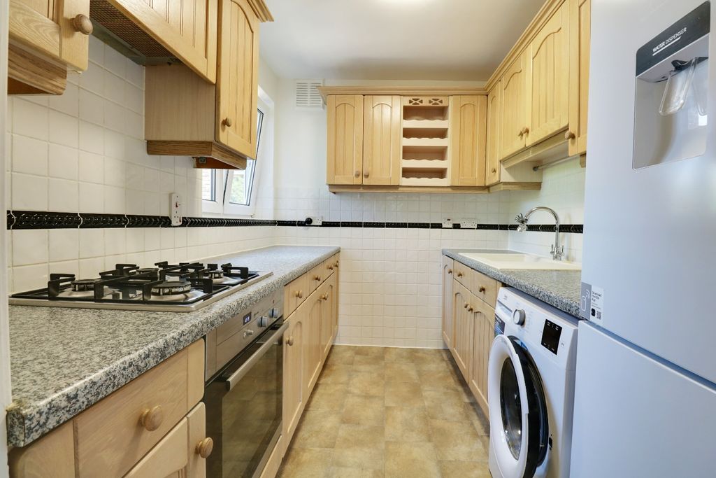 Property photo 3 of 12 5222482