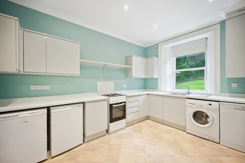 Property photo 2 of 11 2