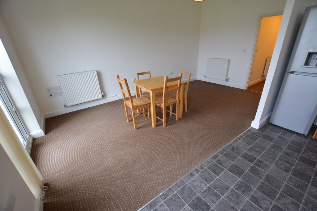 2 bed flat for saleLowbridge Walk, Claremont, Bilston, West Midlands WV14 photo 4