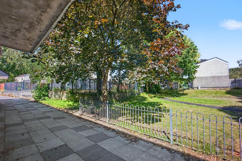 Property photo 3 of 5