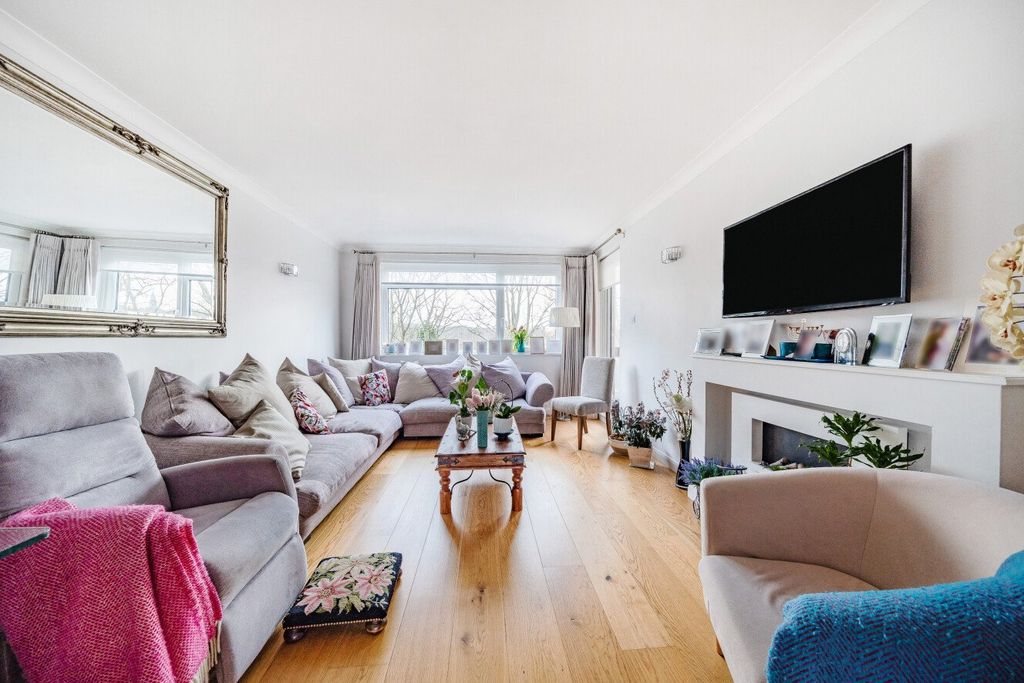 Property photo 1 of 20 Picture No. 03