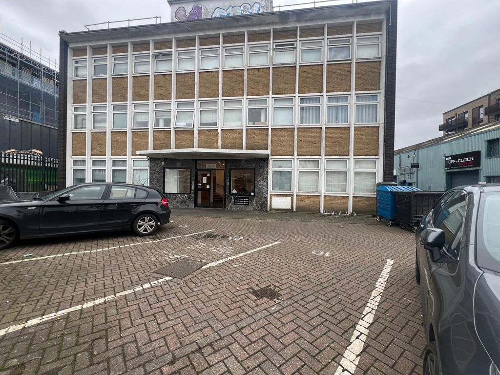 Property photo 1 of 7 099Ab938-5416-4c2c-8F39-5A40996Bd0A7