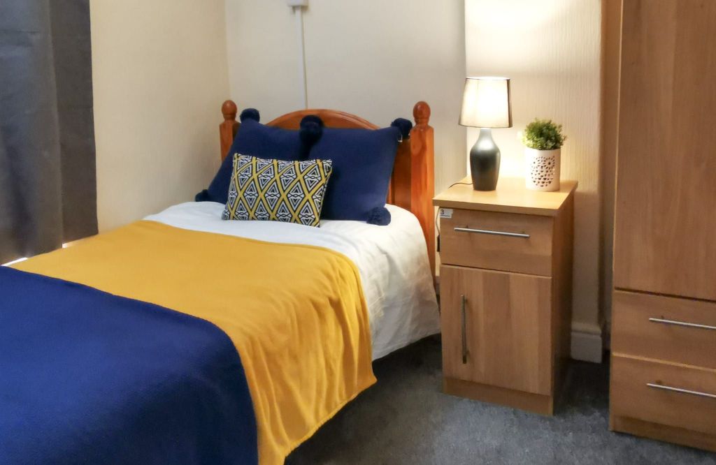 Property photo 1 of 5
