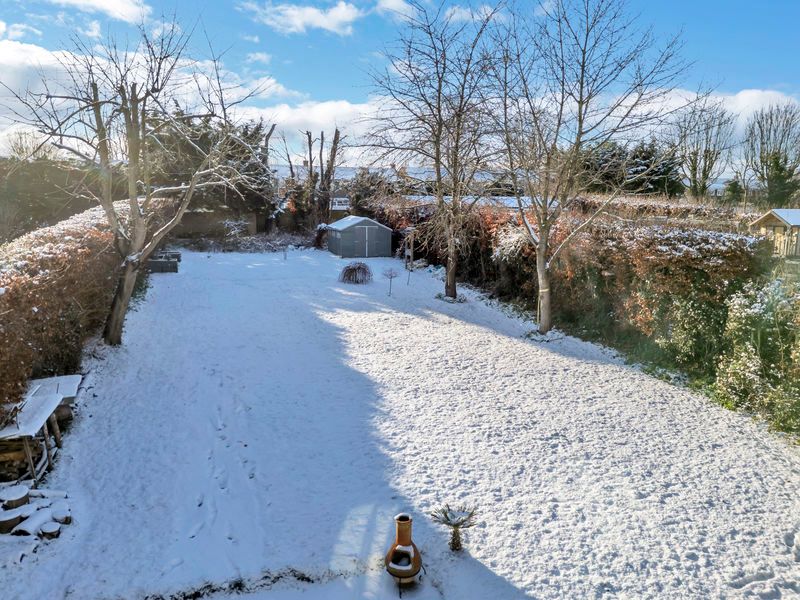 Property photo 2 of 25 Garden