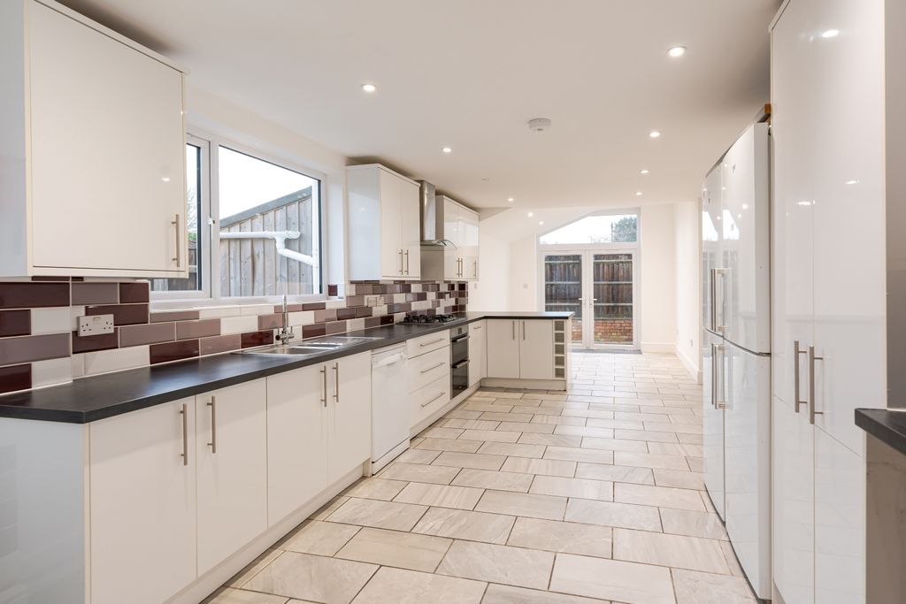 Property photo 1 of 16 Kitchen Dining Room